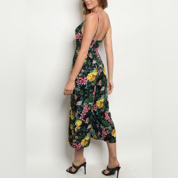 EUC Tropical Floral Black Jumpsuit Size M - Picture 3 of 9